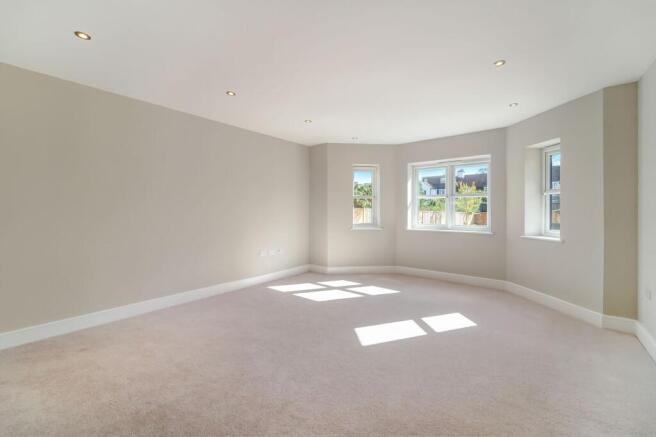 Brunswick Close, Epsom, KT17 photo 3