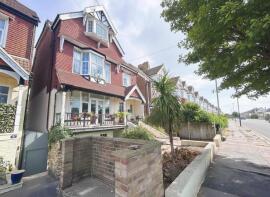 Flat 3, 33, Cantelupe Road, Bexhill-on-sea TN40 1NA