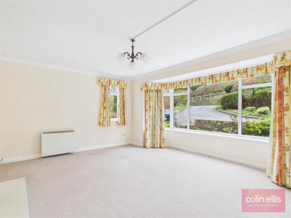 2 bed Ground Flat for sale Image 4