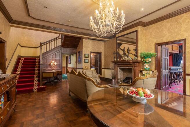 12 bed Character Property for sale Image 4