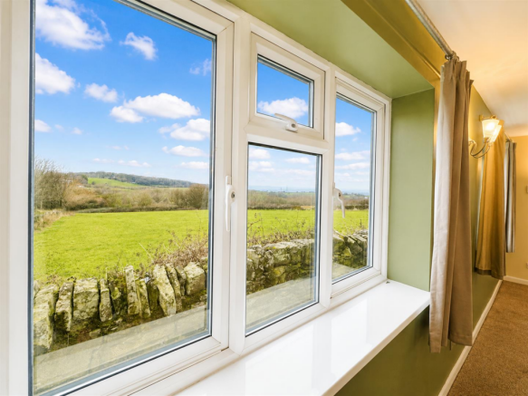 3 bed Detached for sale Image 4