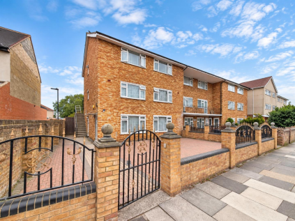 Belvedere Court, Longford Avenue, Southall, UB1