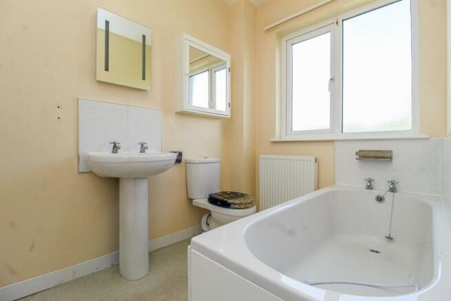 BATHROOM/W.C.