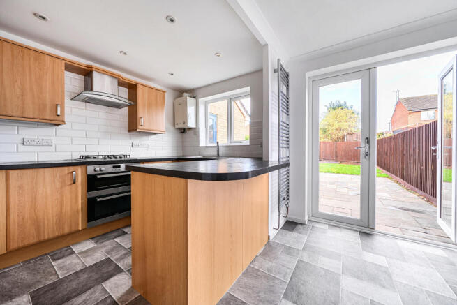 Thames Drive, Taunton, Somerset photo 3
