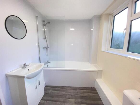 BATHROOM - .jpg