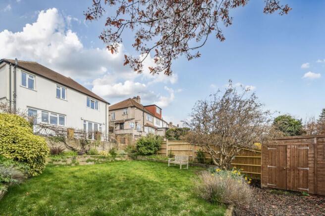 Winifred Road, Coulsdon, CR5 photo 4