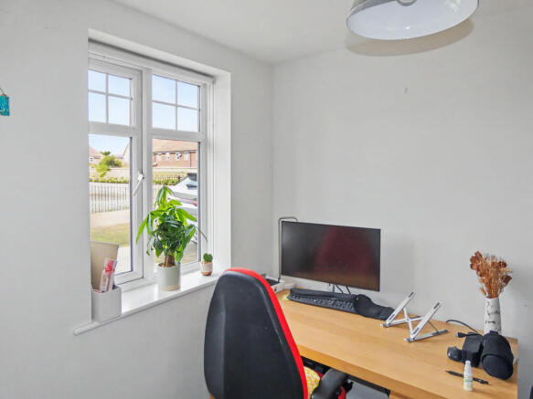 3 bed Semi-Detached for sale Image 12