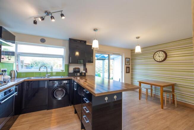 Kitchen/Breakfast Room