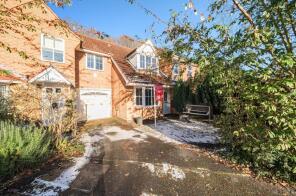 12, Ellwood Crescent, Nottingham NG8 1GD