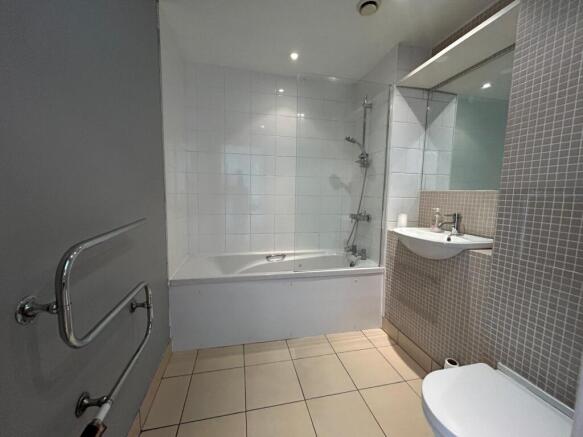 1 bed Flat for sale Image 8