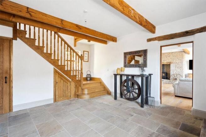 5 bed Detached for sale Image 10