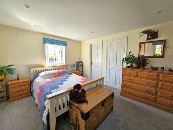 main bed 2 (2).jpg