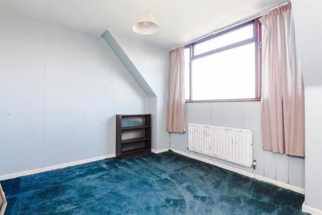 Bedroom 1.jpg