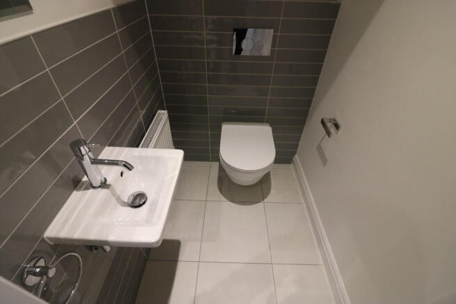 3 bed Semi-Detached to rent Image 7