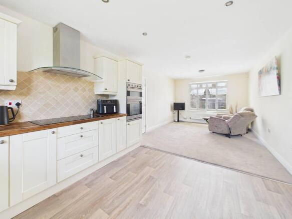 3 bed Bungalow for sale Image 6