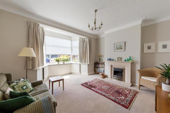 Bressey Grove, E18
