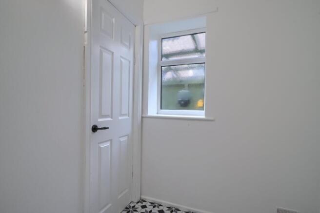 2 bed Semi-Detached for sale Image 9