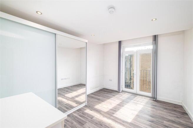 54616_DAN240752_L...