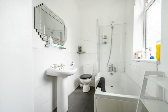 2 bed Terraced for sale Image 9