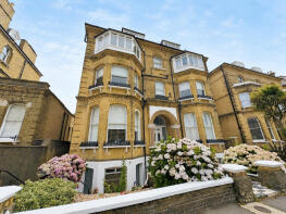 6, 22 Amberley Court, Second Avenue, Hove BN3 2LN