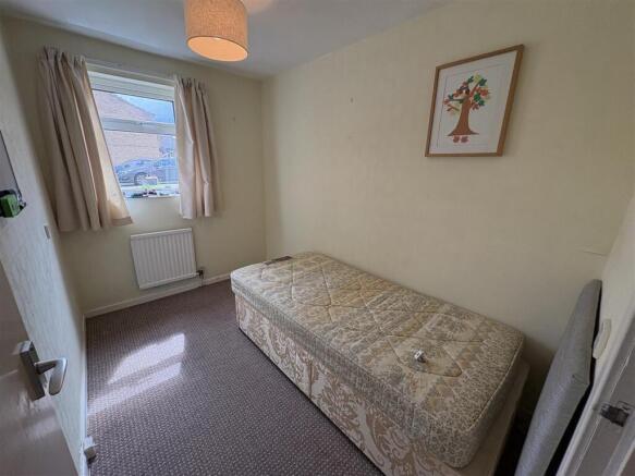 2 bed Ground Flat for sale Image 5