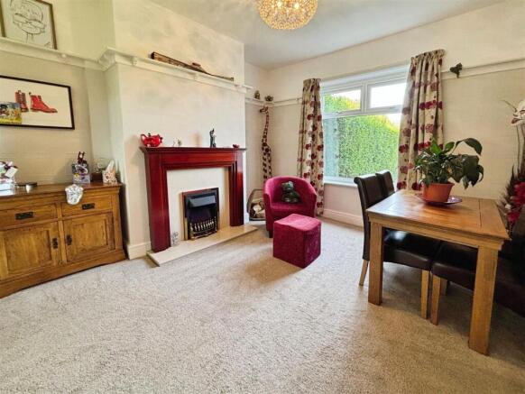 3 bed Terraced for sale Image 4