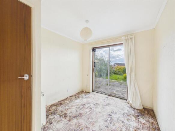 2 bed Semi-Detached Bungalow for sale Image 6