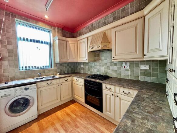 3 bed Terraced for sale Image 4