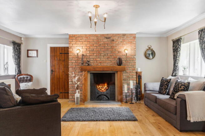 5 bed Semi-Detached for sale Image 6
