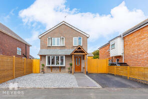 18, Queens Road, Christchurch BH23 3HH