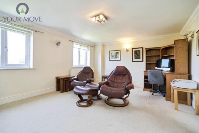 4 bed Semi-Detached for sale Image 5