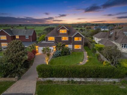 Coastal Road, East Preston, BN16