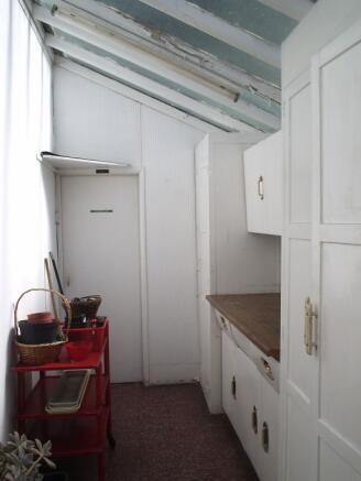 lean to entrance