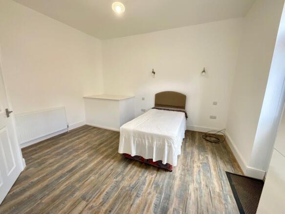 5 bed Terraced for sale Image 6