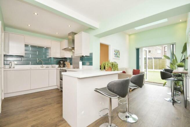 KITCHEN 03.jpg