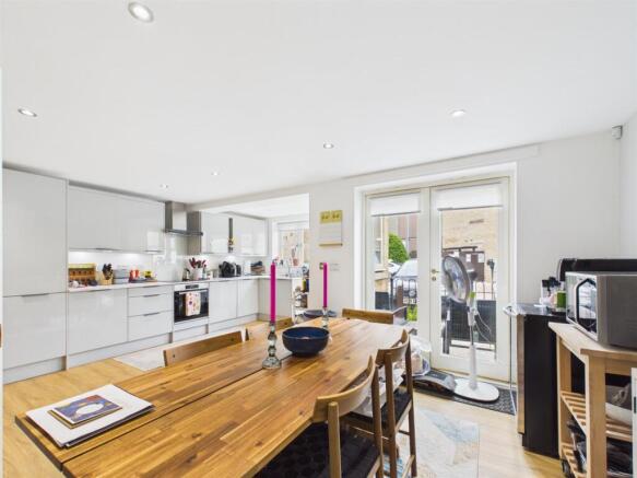 Kitchen/Dining Room