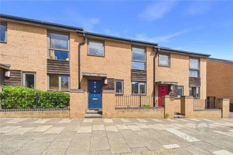 Saxon Lane, Upton, Northampton, NN5