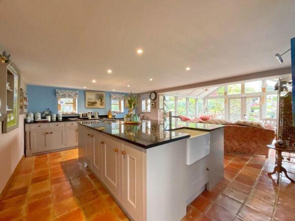 Kitchen/Dining...