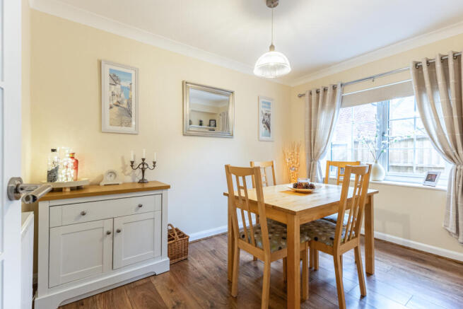 4 bed Detached for sale Image 5