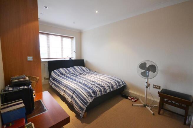 bedroom 2..jpg