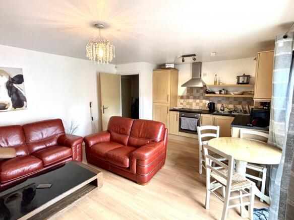Lounge/Kitchen