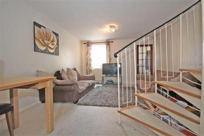 LIVING/DINING ROOM