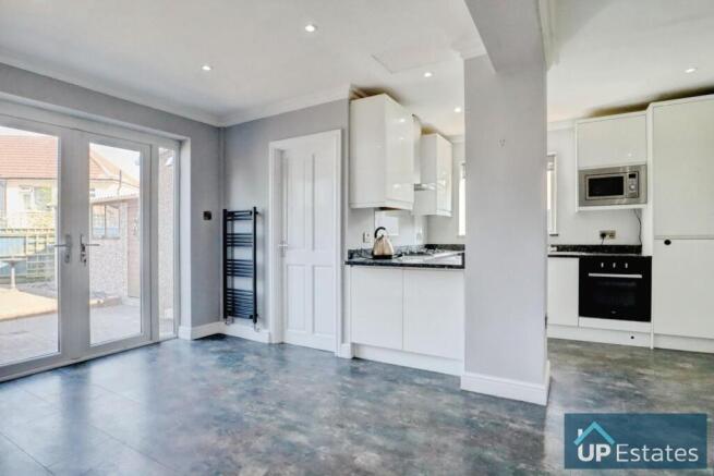KITCHEN/DINER