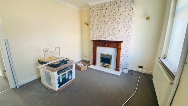 2 bed House to rent Image 4