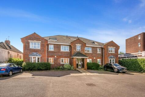 Amelia Close, Acton