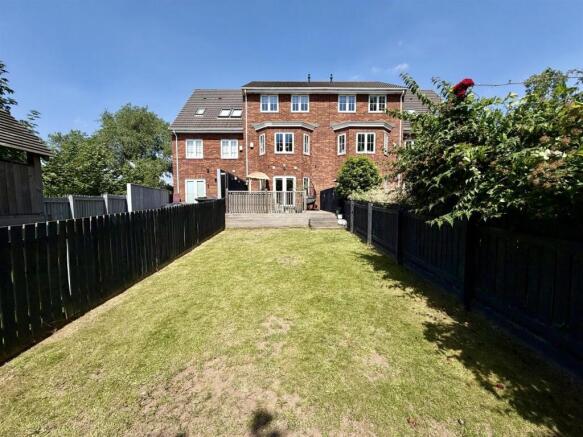 Bramleys Estate Agents - Spring Place Gardens - Mi
