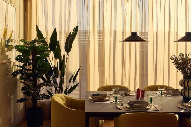 2 bed Apartment to rent Image 11
