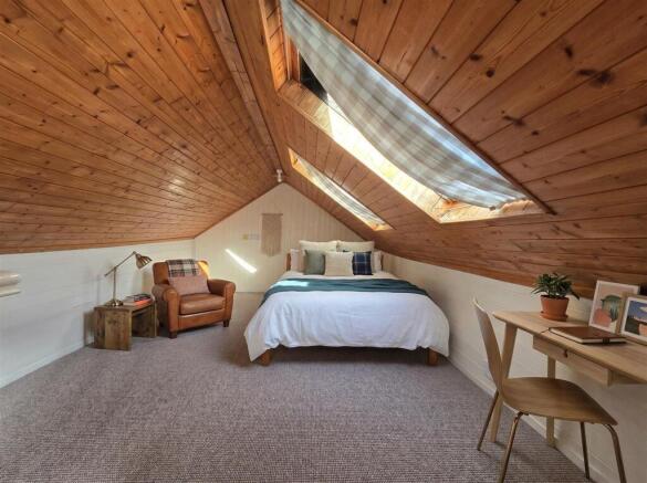 Bed3.jpg