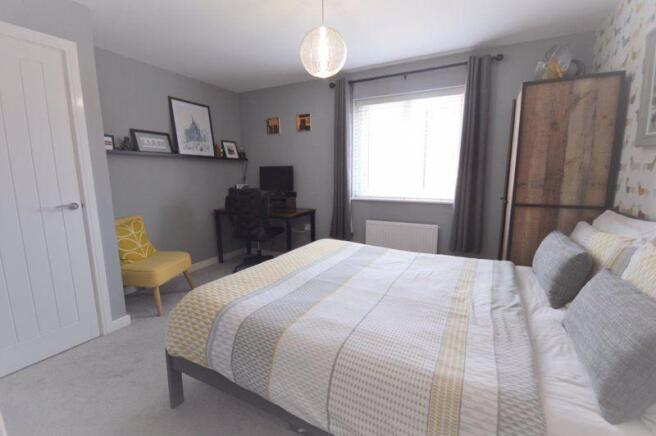 M00007360 Bedroom 3