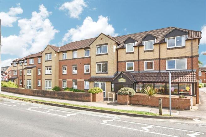 2 bed Retirement Property for sale Image 6